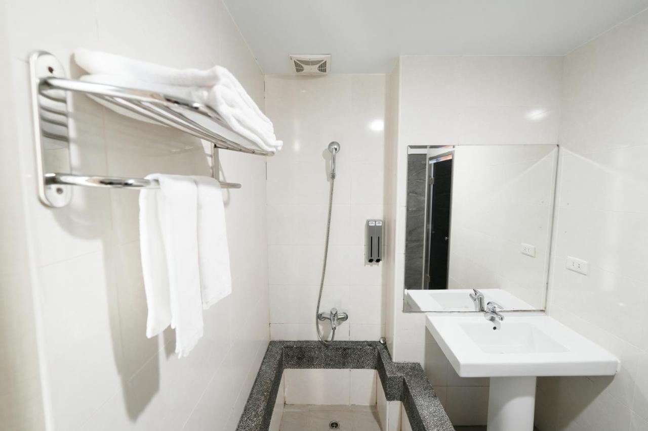 Meworld Hotel - Ximen تايبيه المظهر الخارجي الصورة