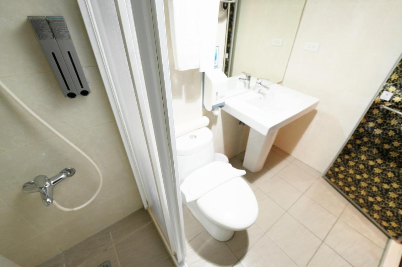 Meworld Hotel - Ximen تايبيه المظهر الخارجي الصورة