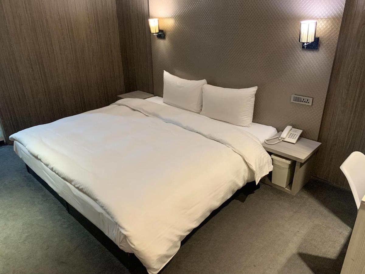 Meworld Hotel - Ximen تايبيه المظهر الخارجي الصورة